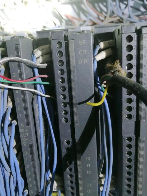 中途有改行,但生活所迫又回到工厂